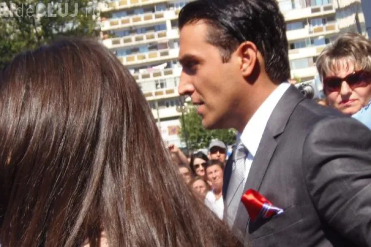 PROTEST la nunta Elenei Băsescu