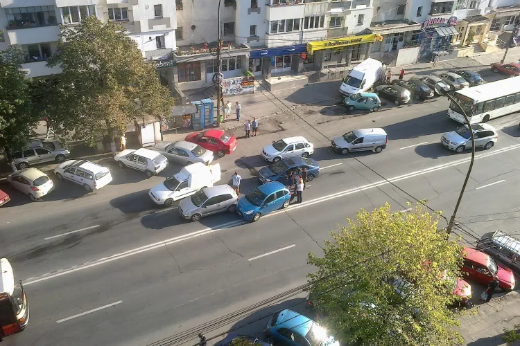Accident pe Calea Florești! Trei mașini s-au ciocnit VIDEO
