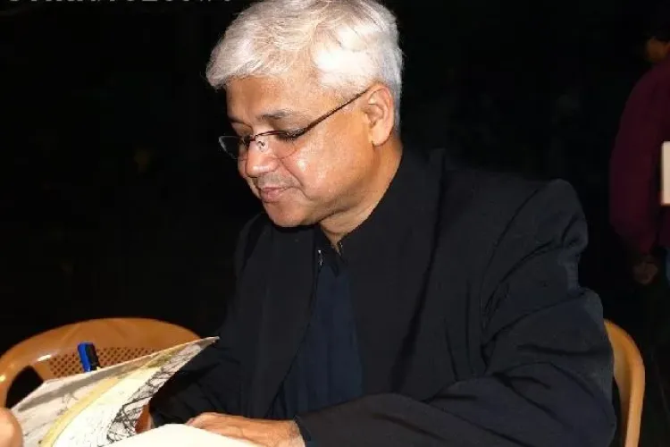 Scriitorul Amitav Ghosh şi-a anulat vizita în România pentru că a fost insultat