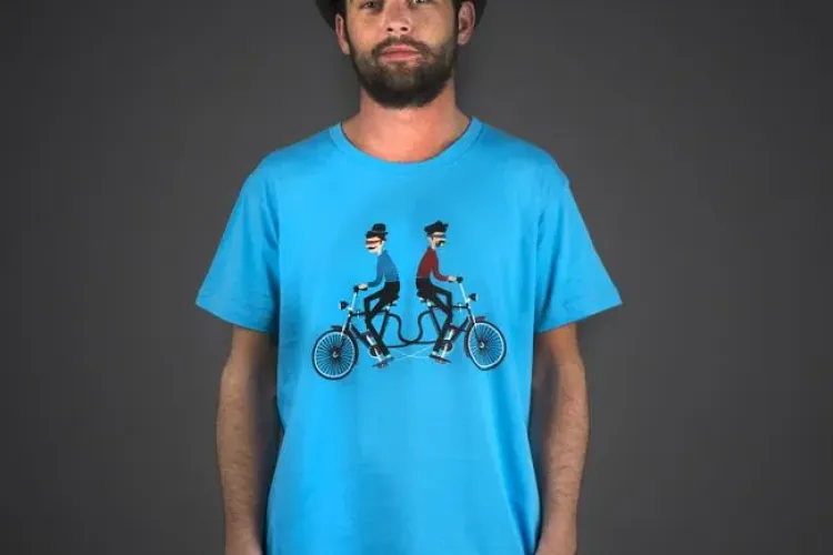 Afacerea unor tineri clujeni: magazinul ONLINE de articole vestimentare "Anonbrand" FOTO