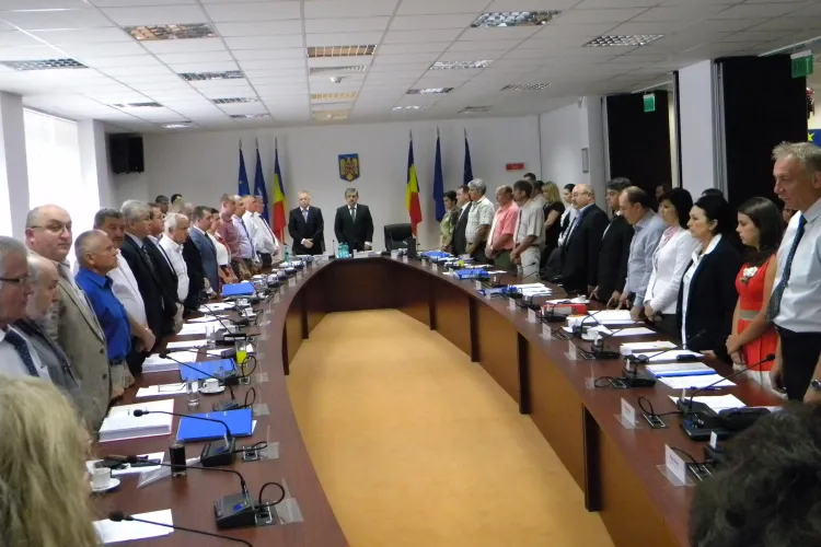 Fraudă de 111.000 de lei la fabrica Clujana. Directorii luau banii după bunul plac