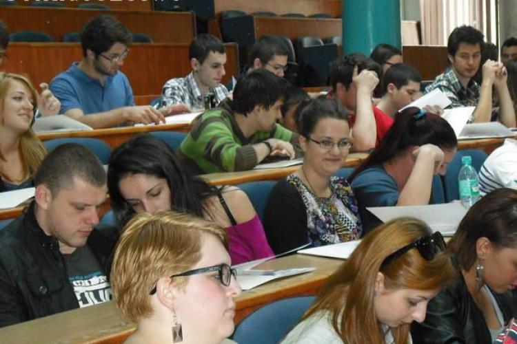 Studenţi din toată ţara, reuniţi la Cluj, în cadrul proiectului Business Smart School