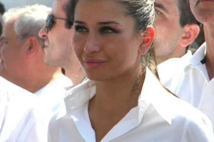 EBA despre rochia ei de mireasă: "nu a costat 10.000 euro aşa cum a scris presa"