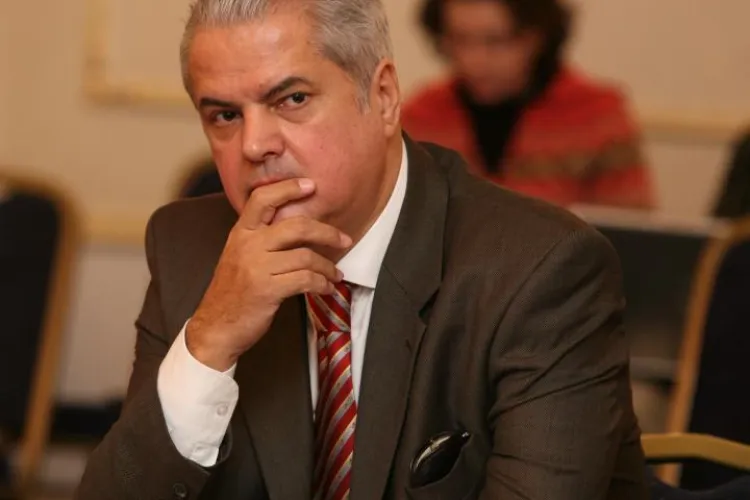 Năstase a scris un editorial din înschisoare: ”Băsescu şi Macovei au gândit un plan diabolic”