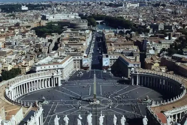 Românii rezidenţi în Italia, somaţi de Fiscul de la Roma să achite impozitul pe casa din ţară