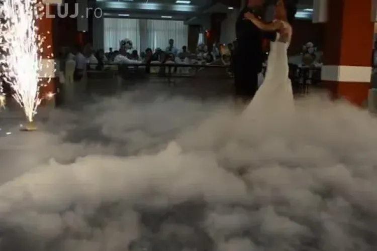 Nunți din ce în ce mai EXTRAVAGANTE la Cluj, cu gheață carbonică și artificii - VIDEO