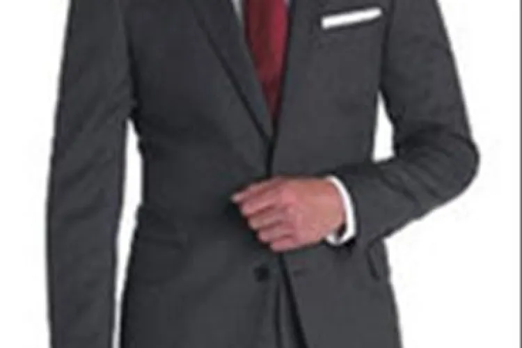 Top 10 bărbați în costum. Vezi cine sunt aceștia