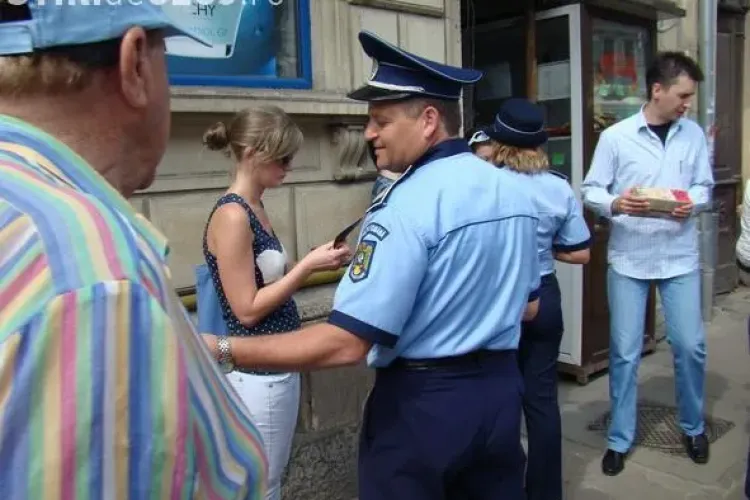 Poliţiştii clujeni previn furtul din maşini, buzunare sau locuinţe!