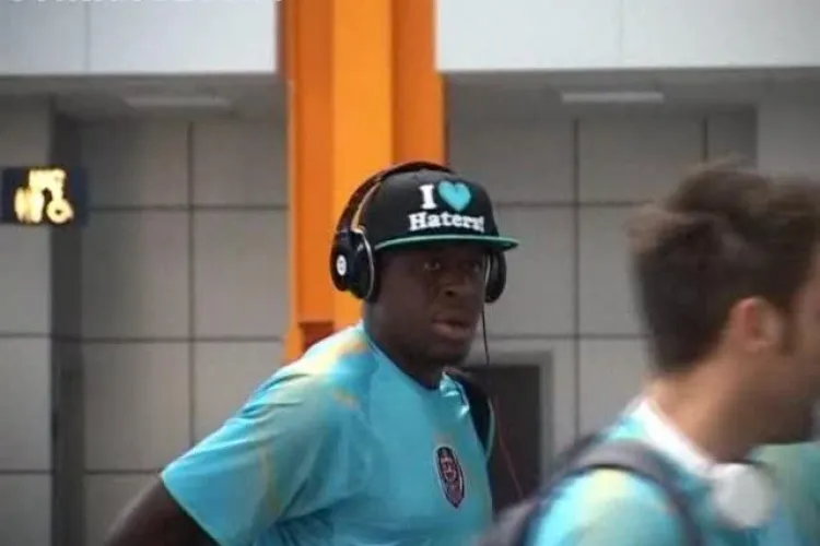 CFR Cluj a plecat spre București. Kivuvu a avut un mesaj inedit pentru cei care urasc CFR - VIDEO  