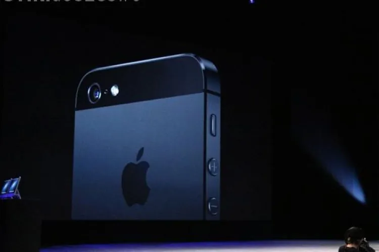 LANSARE IPHONE 5: VEZI cum arată noul gadget Apple - GALERIE FOTO