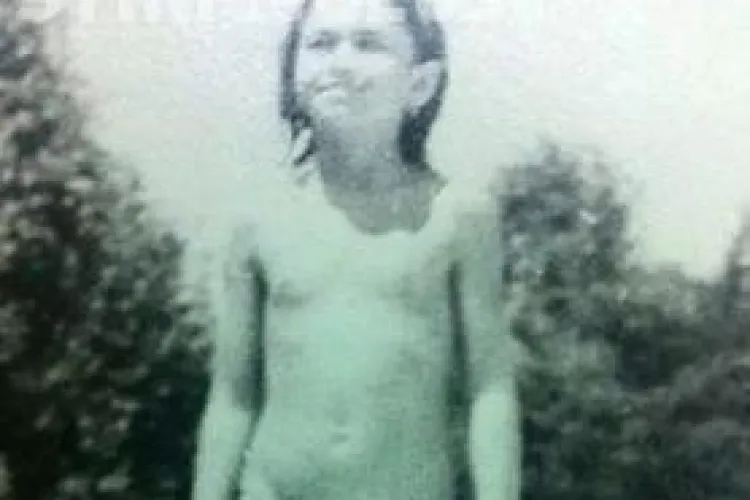 Cum arăta când era mică şi cum arată acum! Îţi vine să crezi că e ea? FOTO