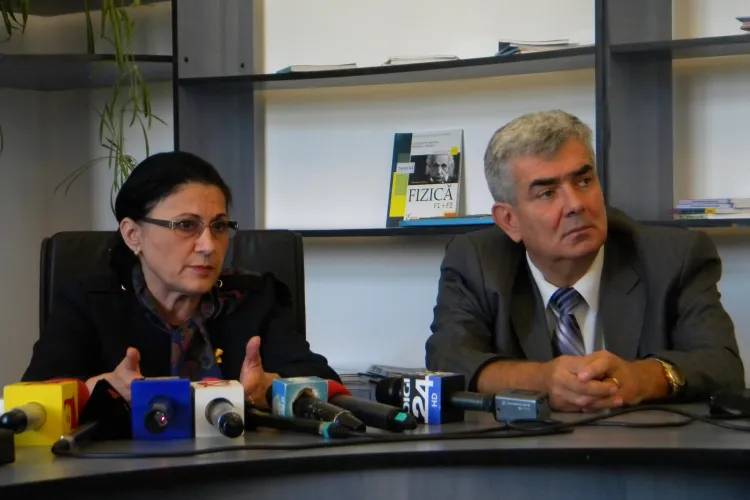 Ministrul Educaţiei, Ecaterina Adronescu, în inspecţie la şcolile din Cluj