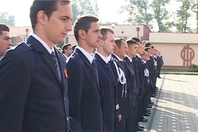 Emil Boc, la deschiderea Școlii de Agenți de Poliție Cluj. Între elevi sunt și 24 de agenți de la poliția locală - VIDEO  