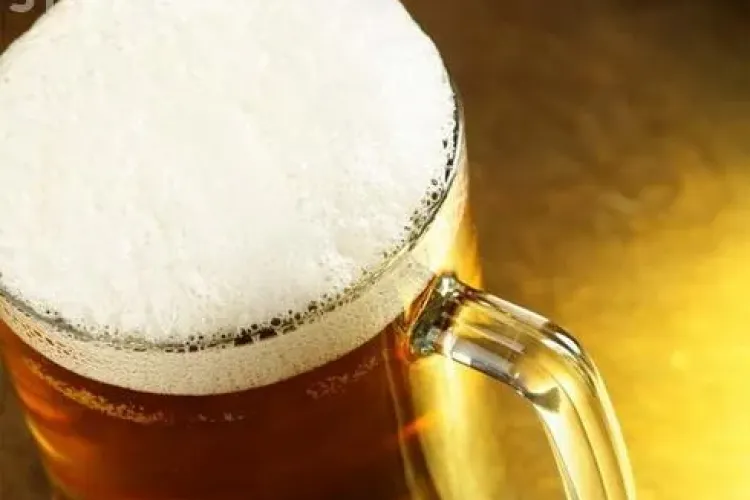 Bere proaspată din Germania adusă la Cluj, în cadrul Festivalului de toamnă al economiei germane