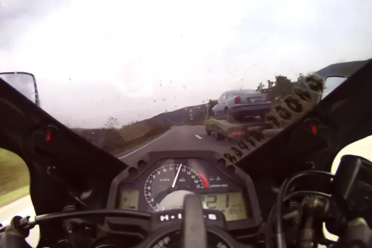 A mers cu 225 km/h pe drumul Cluj - Zalău - VIDEO