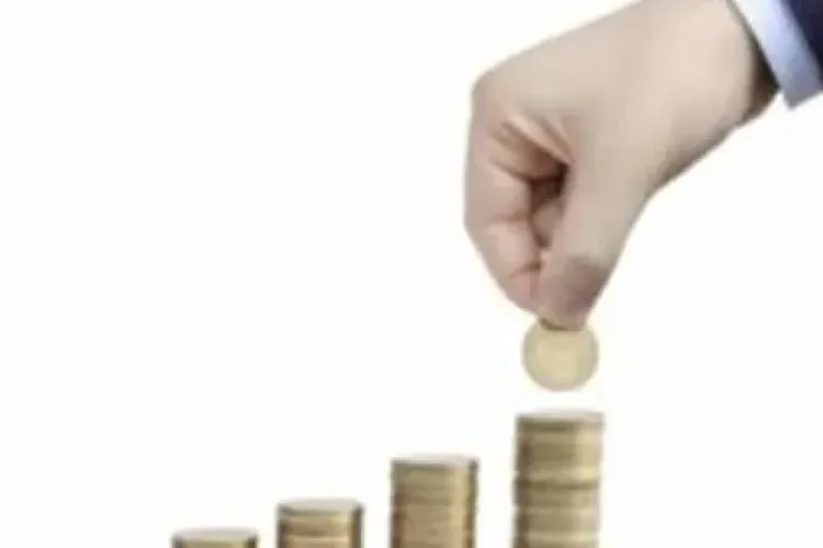 Raport ING: Leul se va deprecia dincolo de 4,60 lei/euro