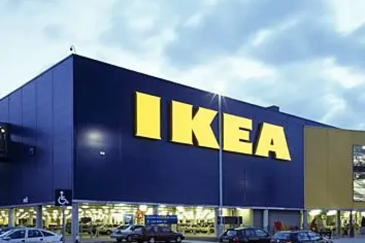 Ce FOTOGRAFIE a șters IKEA pentru a evita un conflict politic