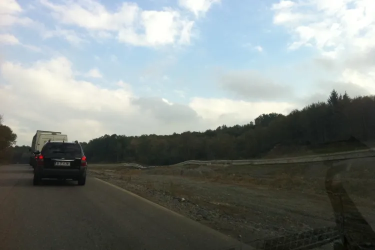 Pe centura Vâlcele - Apahida bate vântul. Nimeni nu lucreză, deși șefii de la Drumuri promiteau altceva - VIDEO