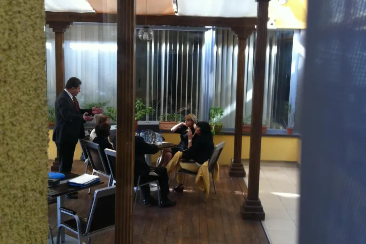 Șefii din Justiție s-au adunat la Cluj și au topit 40.500 de lei într-un hotel de cinci stele - VIDEO