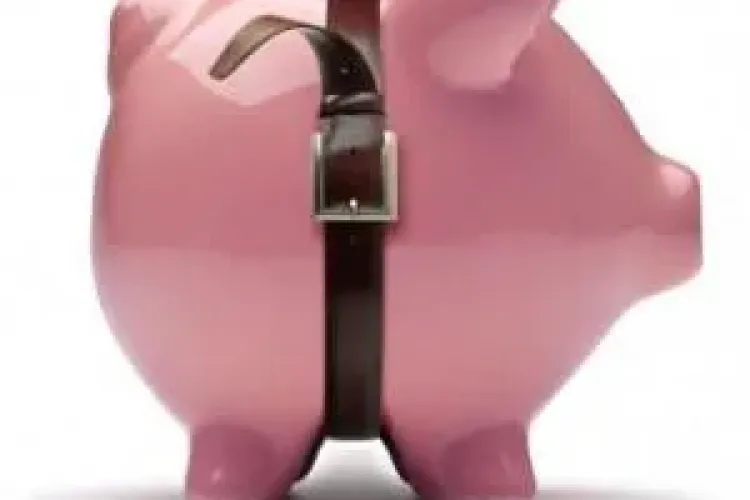 Economie casnică. 5 sfaturi pentru a nu te umple de datorii