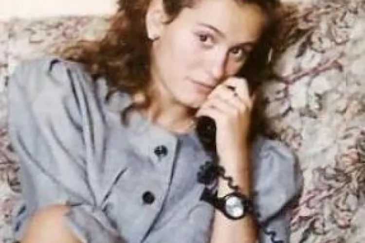 Andreea ESCA revine la coafura din anii '90 VEZI FOTO