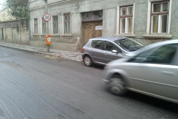 Fetiță călcată de o mașină de poliție pe strada Constanța. Șefii IPJ au sosit la locul accidentului și au făcut SCANDAL - VIDEO