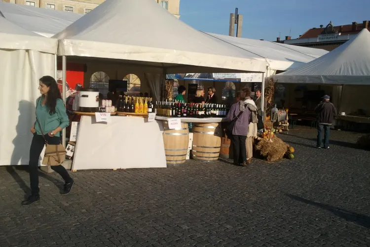 Bere germană, în Piața Unirii, la Festivalul de toamnă al economiei germane - Galeria FOTO