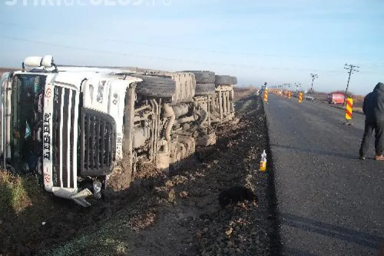 TIR răsturnat între Viștea și Gârbău! Nu s-au înregistrat victime