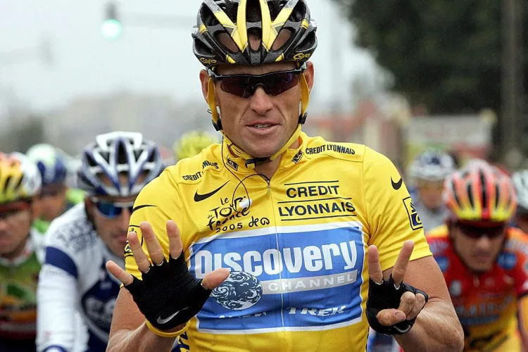 Campionul Lance Armstrong și-a pierdut sponsorii din cauza scandalurilor de dopajul