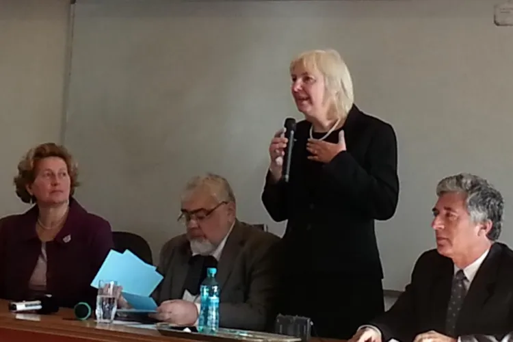 Andrei Pleşu, sfaturi pentru viitorii jurnalişti din Cluj: Nu vă îndrăgostiţi de politică. Antonescu şi Băsescu sunt trecători