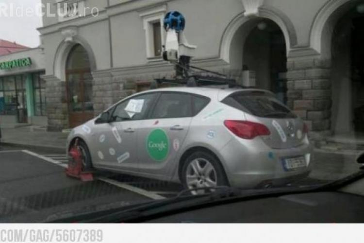 Mașina Google, cu roata blocată în România după ce a parcat neregulamentar - FOTO