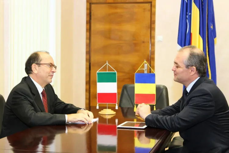 Emil Boc s-a întâlnit cu Ambasadorul Italiei, Mario Cospito - FOTO