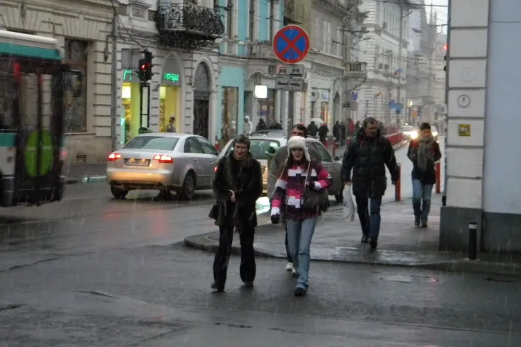 Vremea se răcește BRUSC de duminică