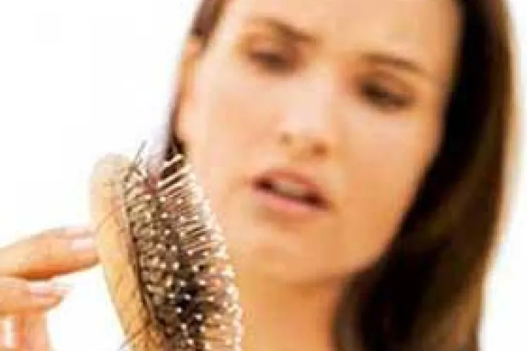 Top 5 tratamente naturale împotriva căderii părului. Vezi aici care sunt acestea