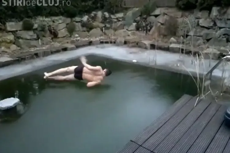 CLIPUL ZILEi. Cum sparg nemții gheața din piscină VIDEO