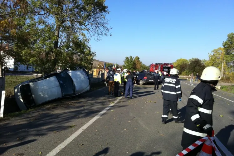 Accident la Jucu! Trei mașini s-au făcut PRAF și mai multe persoane au fost rănite - VIDEO și FOTO EXCLUSIV