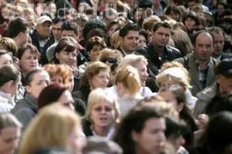 Care este cea mai pozitivă și cea mai negativă trăsătură de caracter a românilor - Sondaj IRES