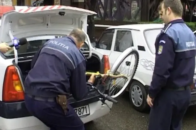 Are 15 ani, dar a furat 12 biciclete de la scările blocurilor din Cluj-Napoca