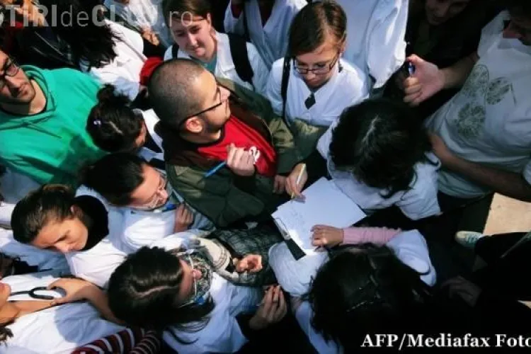 Sute de absolvenți de la UMF s-au îngrămădit să se înscrie la rezidențiat