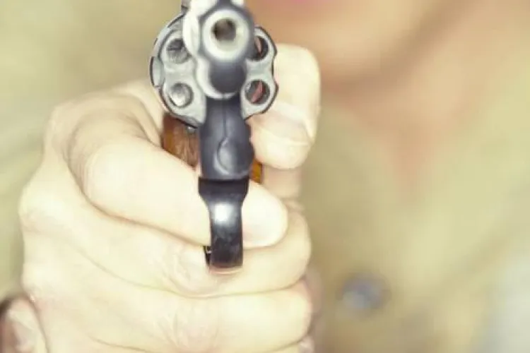 Ofițer SRI, paralizat în urma unei împușcături accidentale