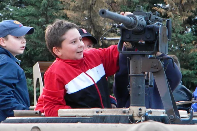 Armata a făcut show la Iulius Mall Cluj cu tehnica militară. Expoziția e deschisă și duminică - VEZI FOTO