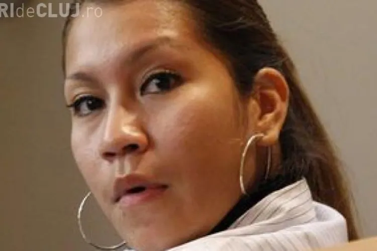 Mama care i-a lipit fiicei sale mâinile cu superglue, condamnată la 99 de ani de închisoare