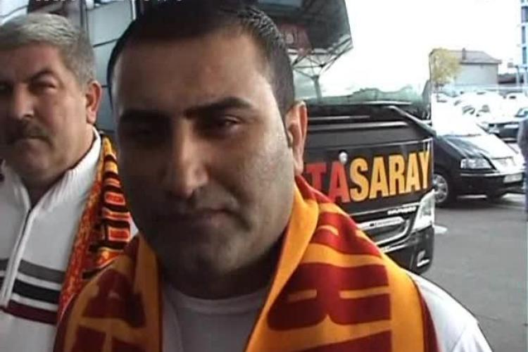 Fanii Galatasaray au așteptat echipa la Aeroport: Noi TRĂIM pentru Galatasaray - VIDEO  
