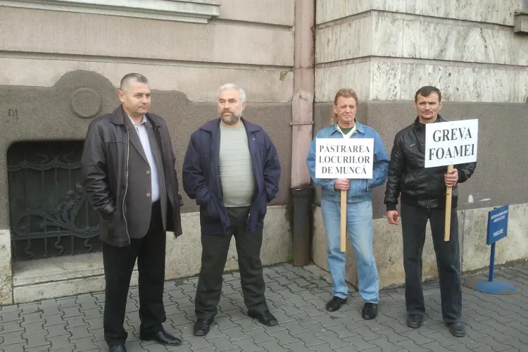 Mircia Giurgiu a renunțat la greva foamei