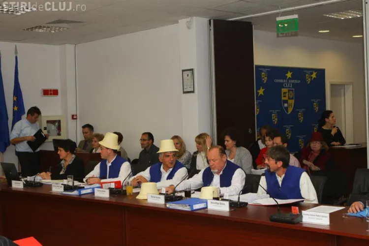 Consilierii județeni UDMR Cluj au protestat față de starea drumului de la Sic - FOTO