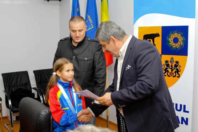 Sportivii medaliaţi cu aur la Campionatul Mondial de Karate de la Novi Sad au fost premiați