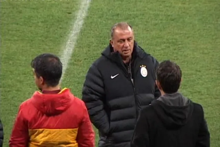 Galatasaray a făcut, marți seara, antrenamentul oficial. Fatih Terim, plictisit - VIDEO