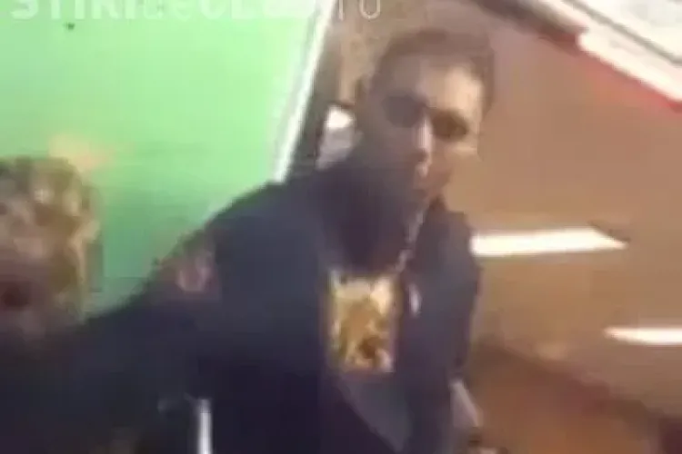 Cât de repede rămâi fără telefon. Vezi cum operează hoții în metrou VIDEO