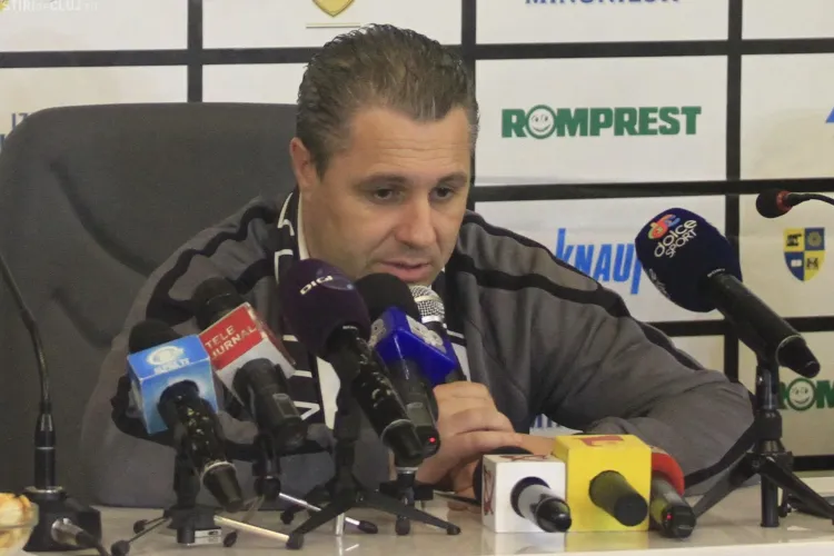 Marius Șumudică: Mai ajut și eu echipa cu medicamente, vitamine. Victoria cu Petrolul Ploiești e vitală - VIDEO