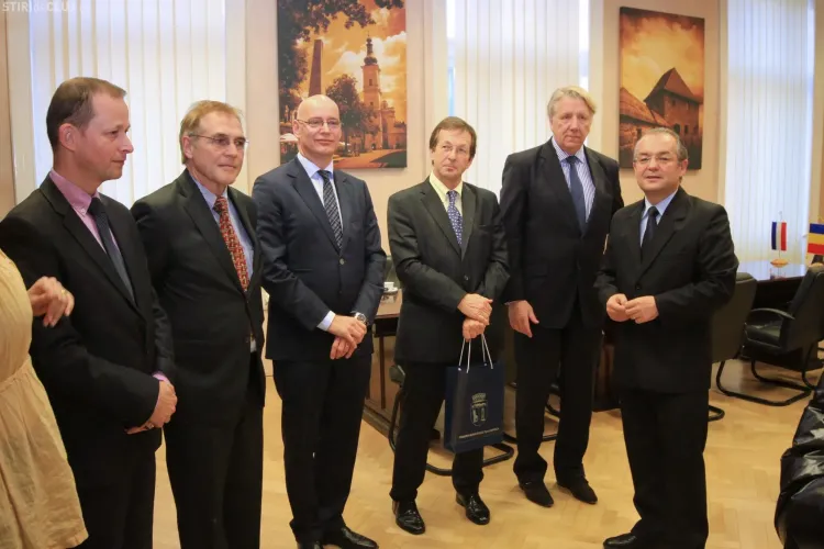 Ambasadorul Olandei în vizită la primarul Emil Boc  